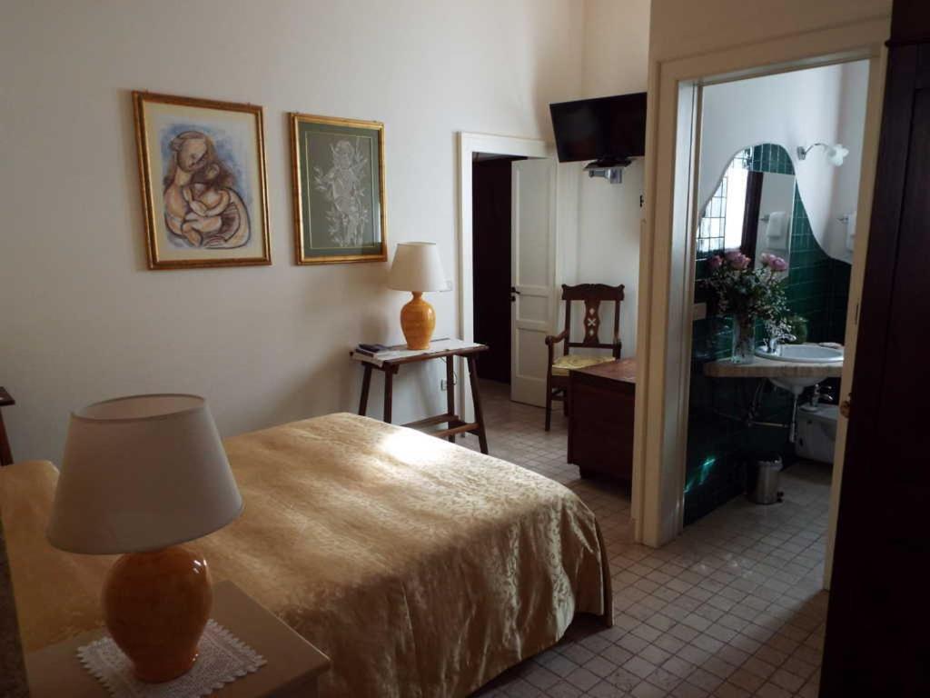 Anticadimora Dei Pepe Bed & Breakfast Salve Exterior photo
