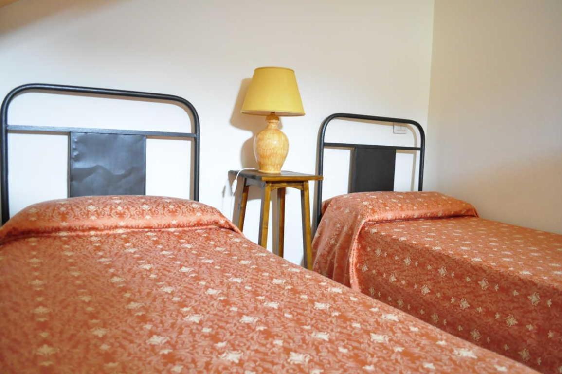 Anticadimora Dei Pepe Bed & Breakfast Salve Exterior photo