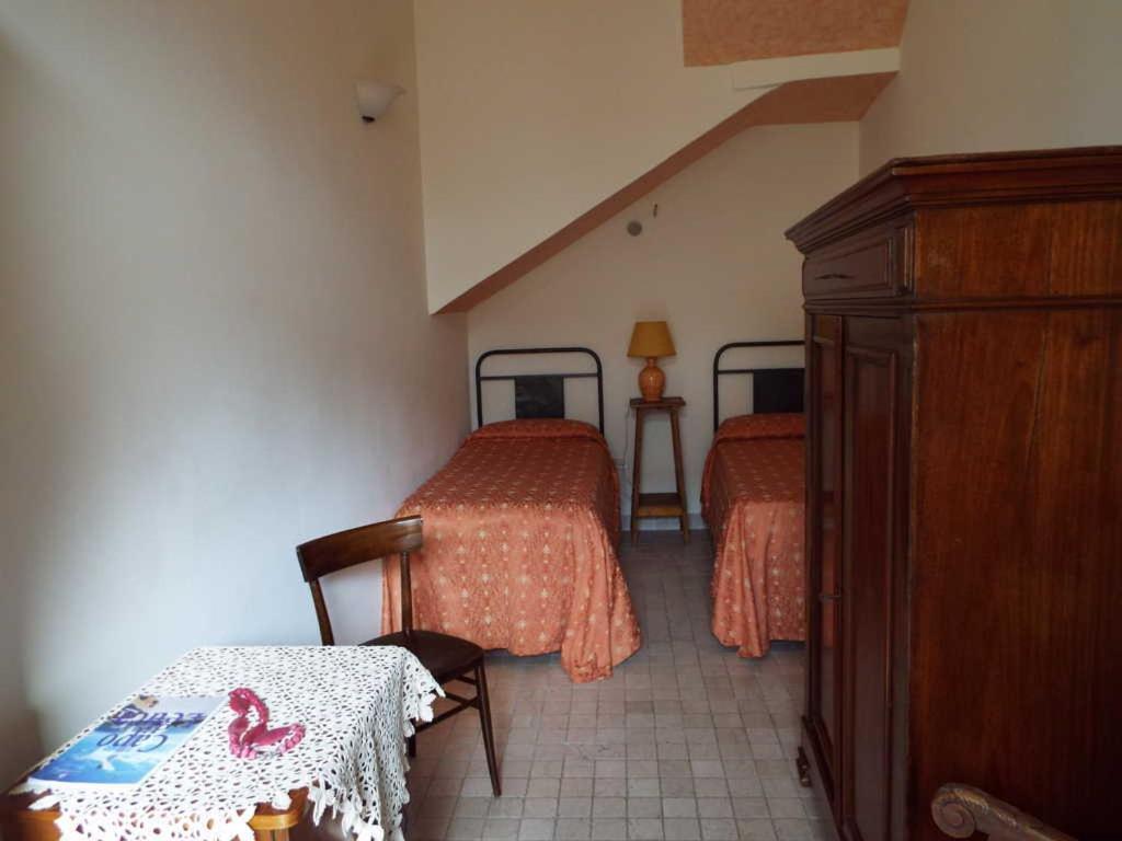 Anticadimora Dei Pepe Bed & Breakfast Salve Exterior photo